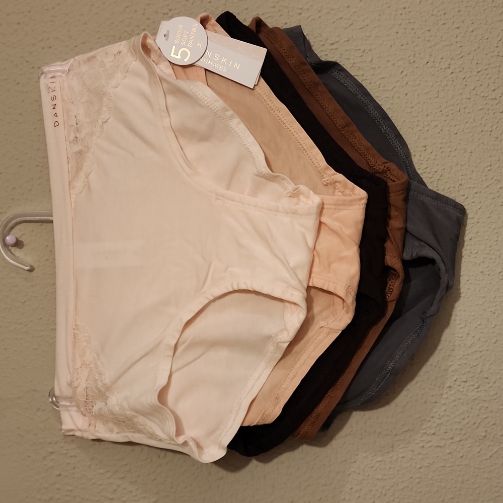 5 super soft panties